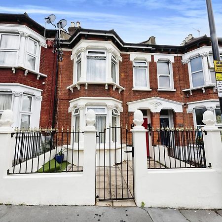Your Chic 3Br Home Comfort And Style In London Eksteriør billede