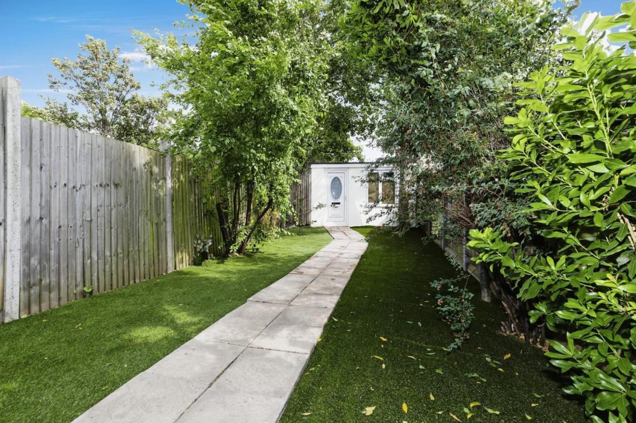 Your Chic 3Br Home Comfort And Style In London Eksteriør billede