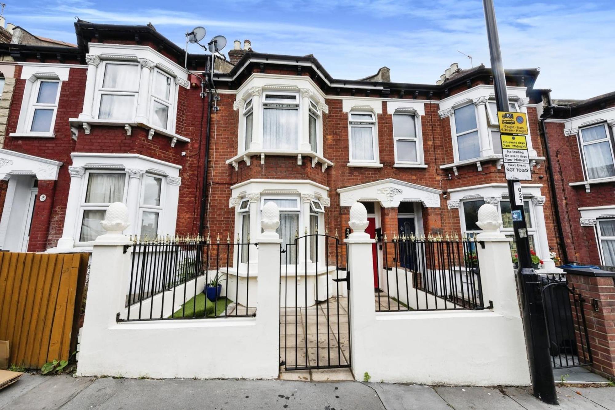 Your Chic 3Br Home Comfort And Style In London Eksteriør billede